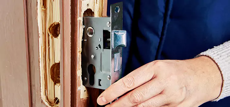 Garage Door Lock Replacement Lake Stevens